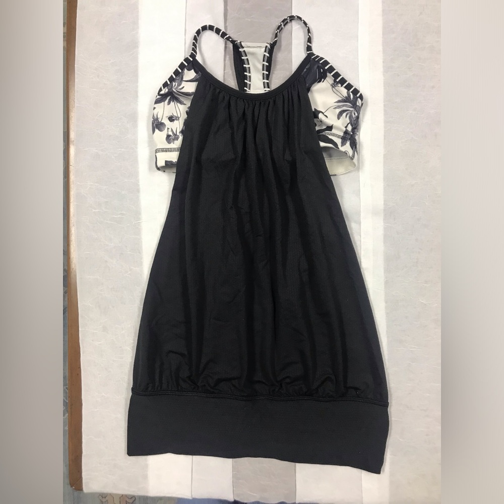 lululemon‎ athletica Black and White Tropical Tank Top